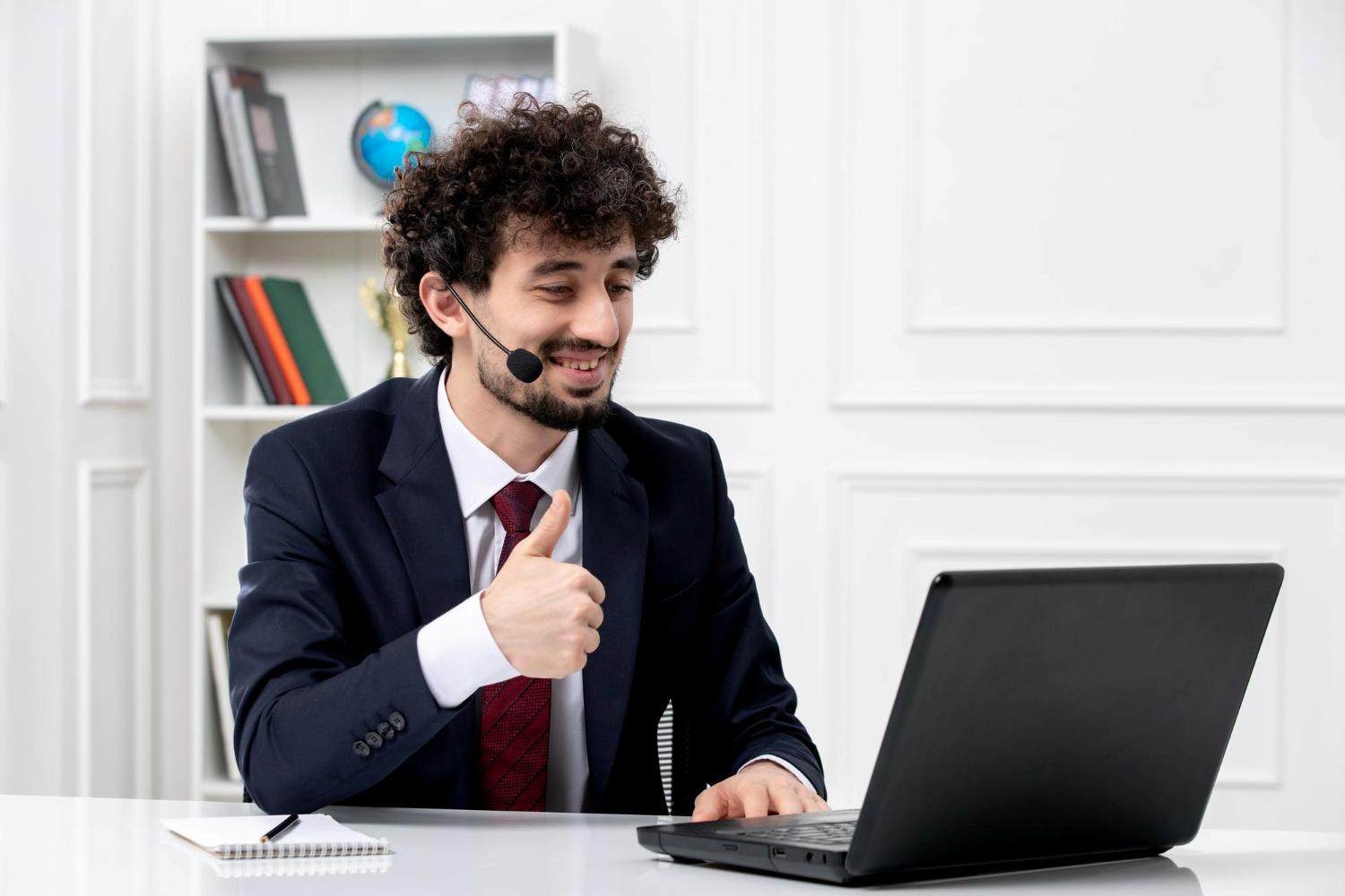 agent searching for the right answer during a live customer conversation