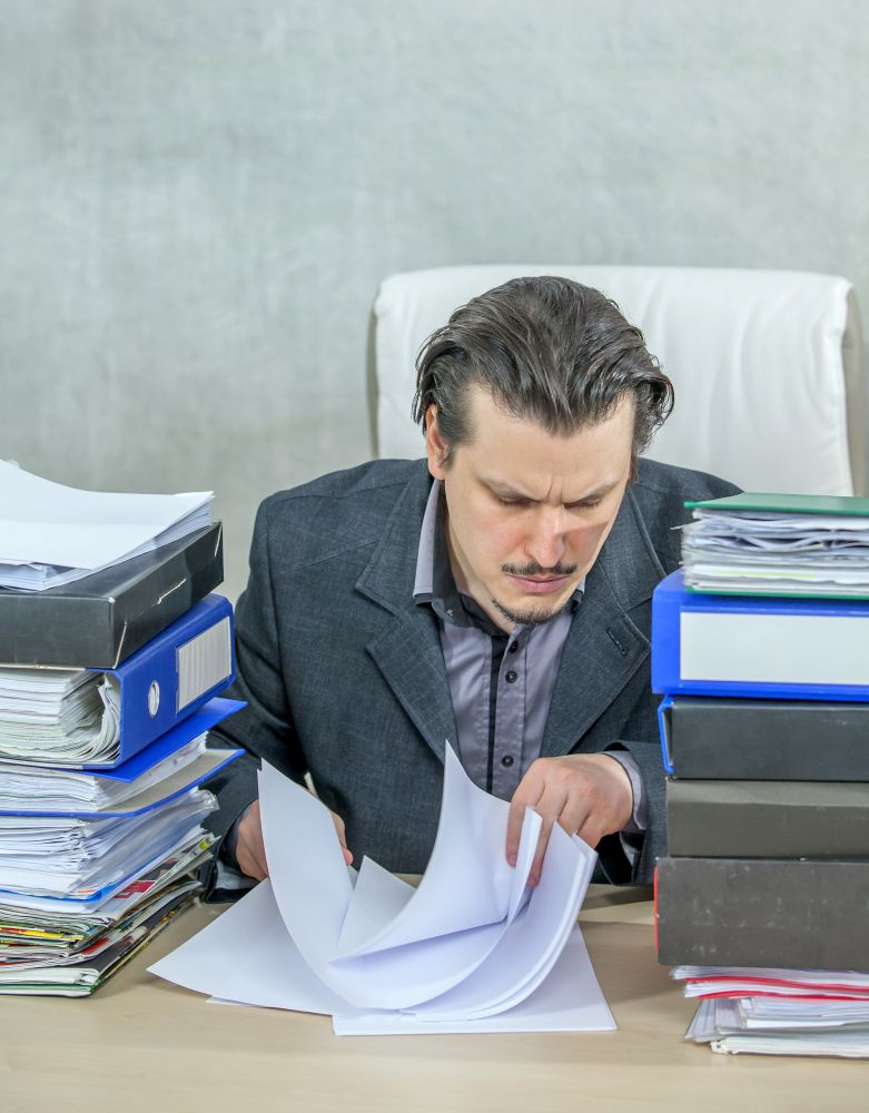 a loan officer's crowded, time-fragmented day