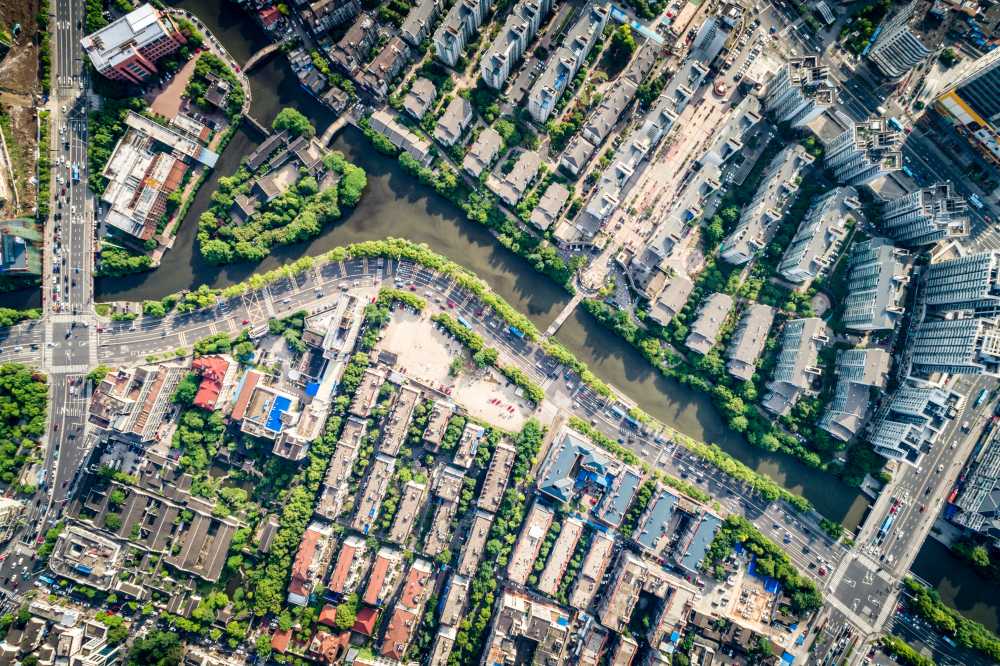 map view showing different competitive density between neighbourhoods in the same city